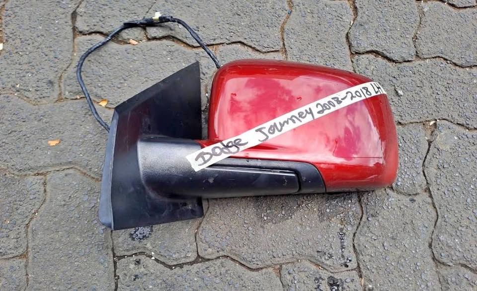 Dodge Journey side mirror - Private Seller Dodge Journey side mirror - Private Seller
