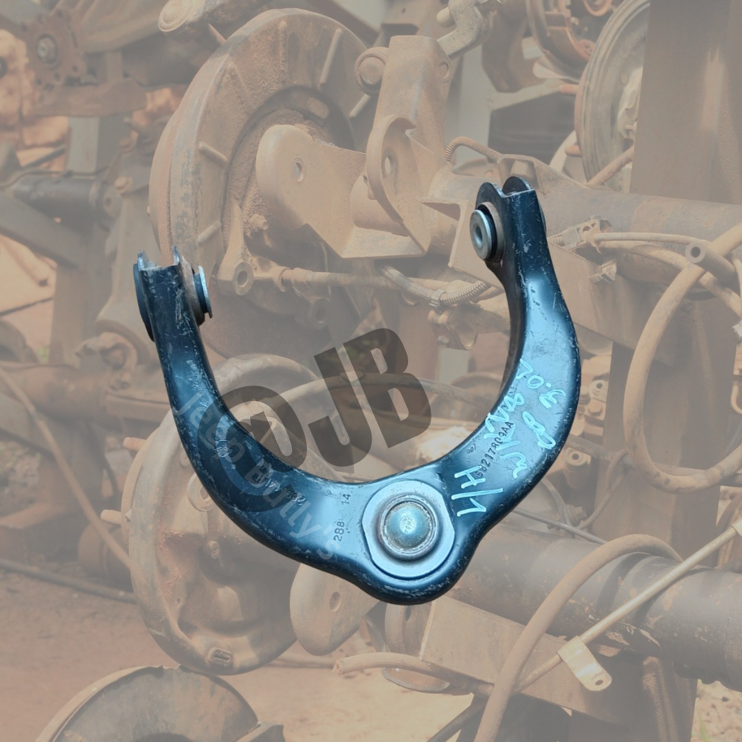 Jeep Grand Cherokee WK2 Front Control Arm (Pre Owned) - Private Seller Jeep Grand Cherokee WK2 Front Control Arm (Pre Owned) - Private Seller