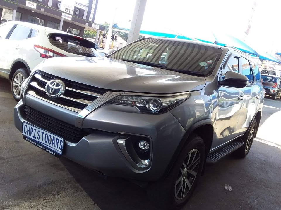 Used Toyota Fortuner 3.0D-4D 4x4 auto - Private Seller Used Toyota Fortuner 3.0D-4D 4x4 auto - Private Seller