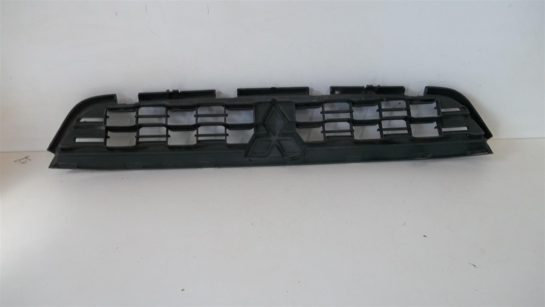Mitsubishi Outlander/ASX grille - Private Seller Mitsubishi Outlander/ASX grille - Private Seller