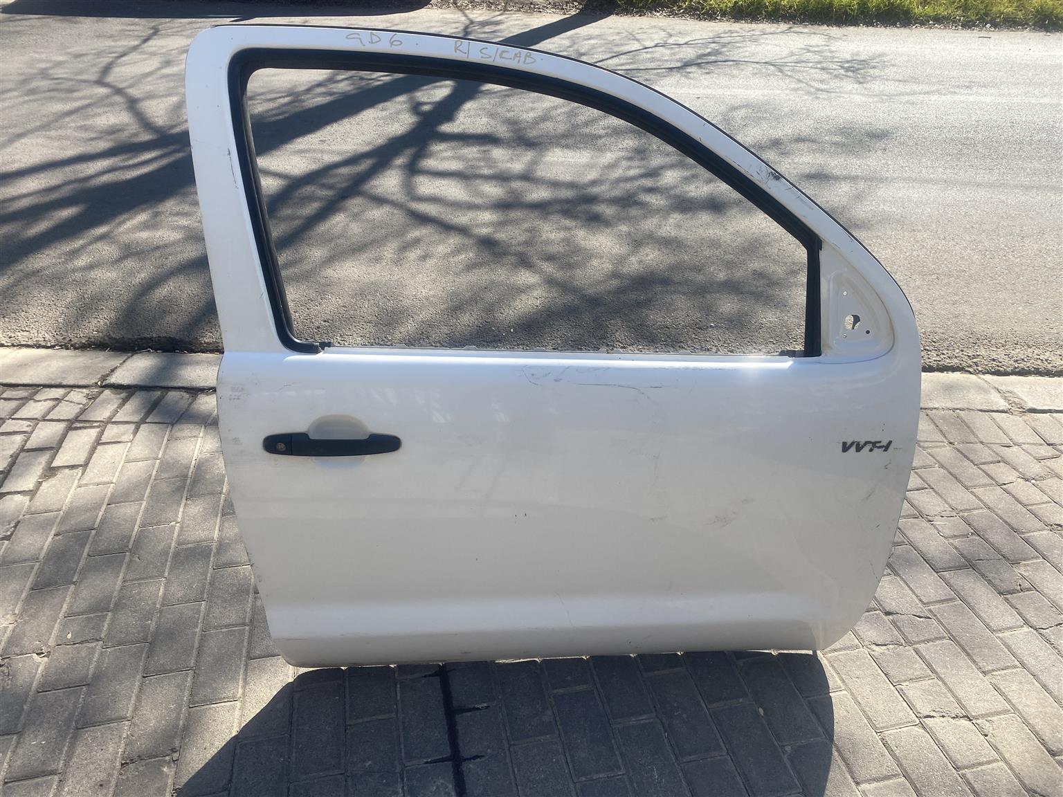 2018 TOYOTA HILUX GD-6 CLUB CAB RIGHT FRONT DOOR SHELL FOR SALE - Private Seller