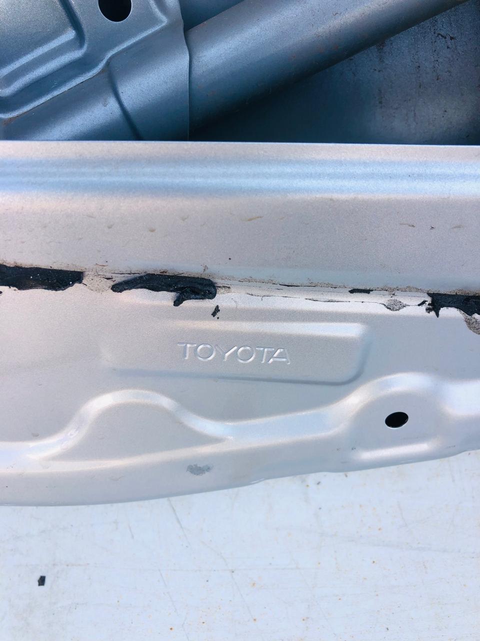 Toyota Yaris left front door - Private Seller Toyota Yaris left front door - Private Seller