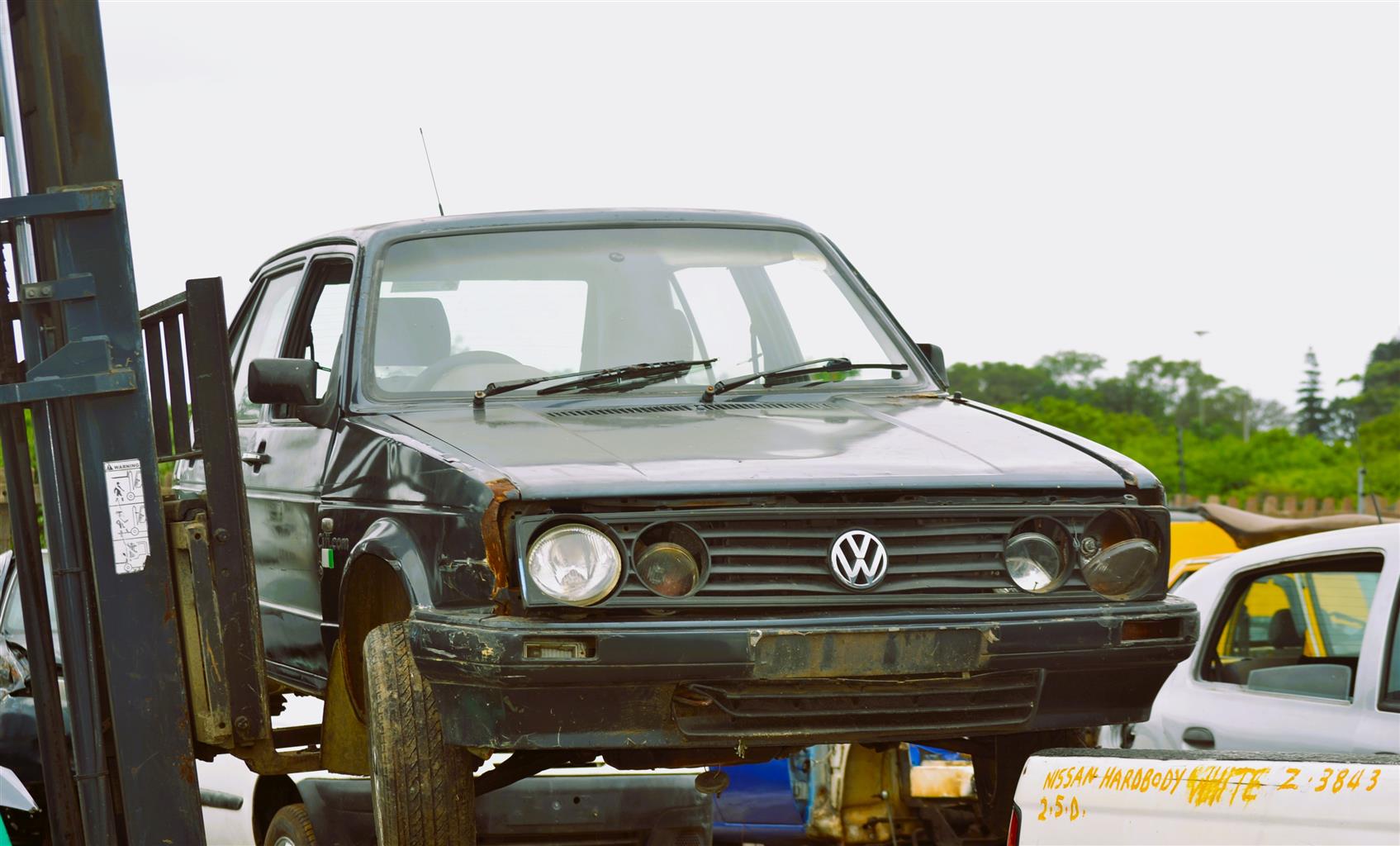 2005 VW Golf 1 1.4i - Stripping for Spares.