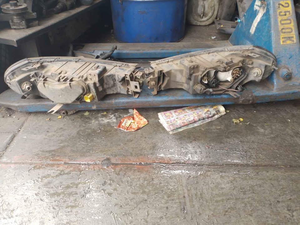 Ford Mondeo Headlights
