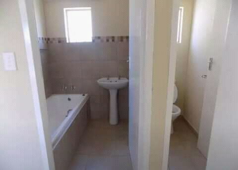 3 bedroom 1.5 bathroom house in Lehae