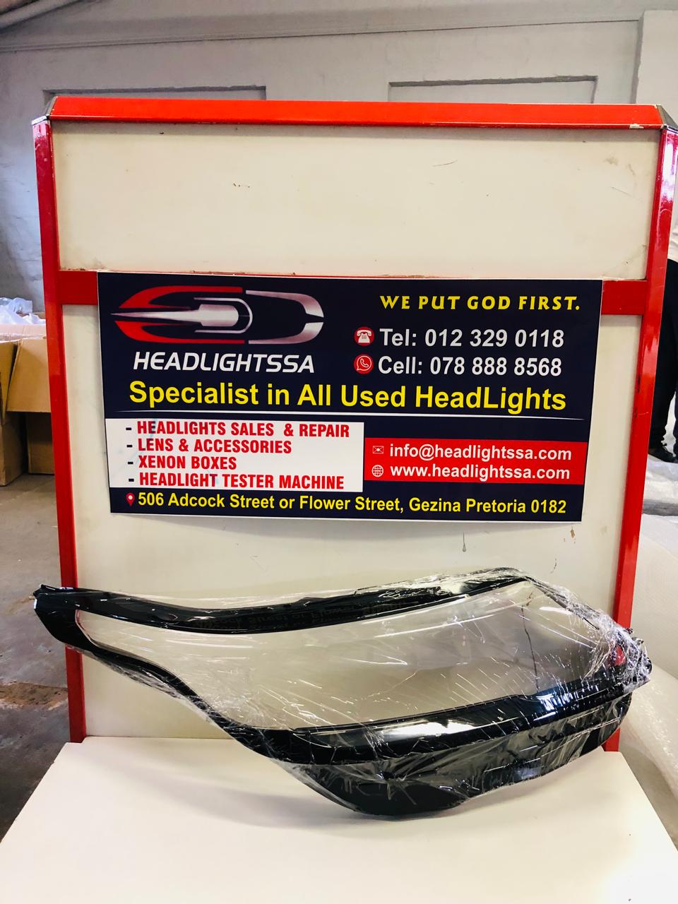 Range Rover Velar right side headlight replacement lens (2018) - Private Seller