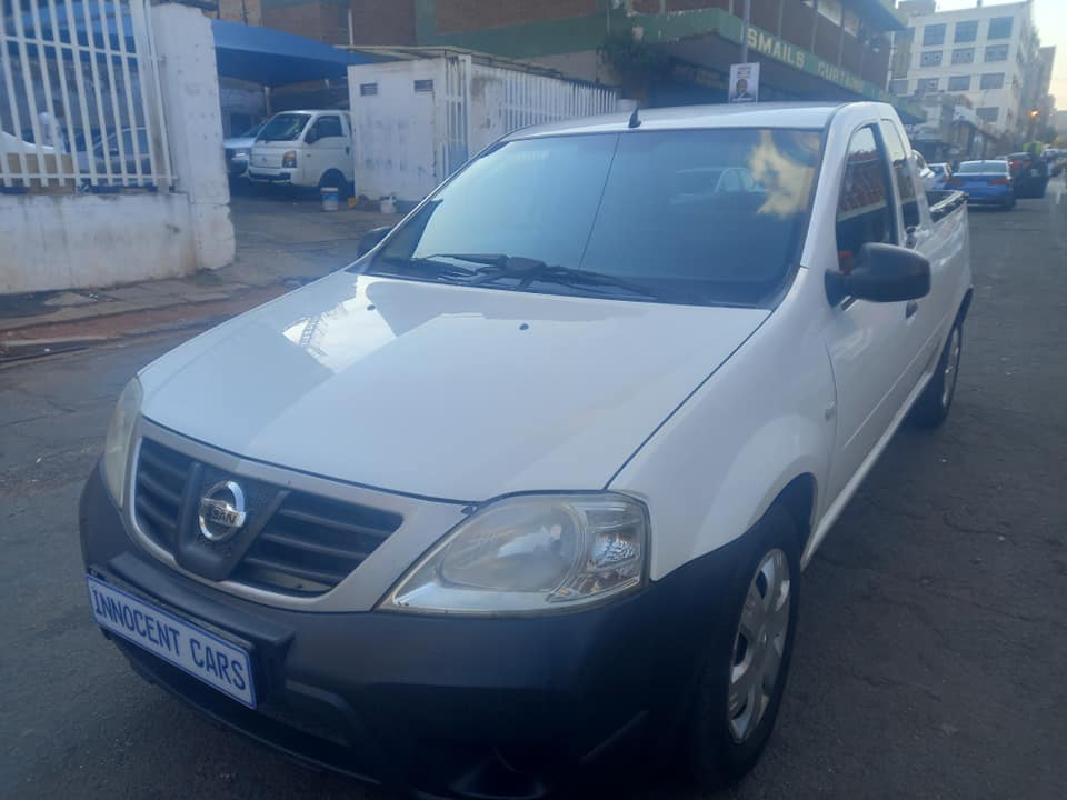 2012 NISSAN NP200 1.6 PETROL, MANUAL TRANSMISSION, WHITE COLOUR, MILEAGE 82000KM