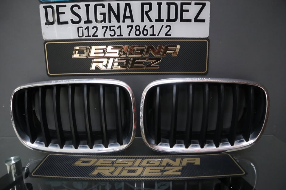 BMW X6 KIDNEY GRILLS E71 X6 - Private Seller BMW X6 KIDNEY GRILLS E71 X6 - Private Seller