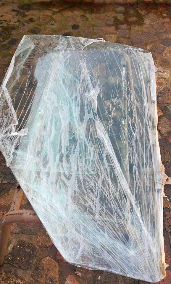 Mitsubishi colt door glasses left hand side ldv 2000-2008 - Private Seller Mitsubishi colt door glasses left hand side ldv 2000-2008 - Private Seller