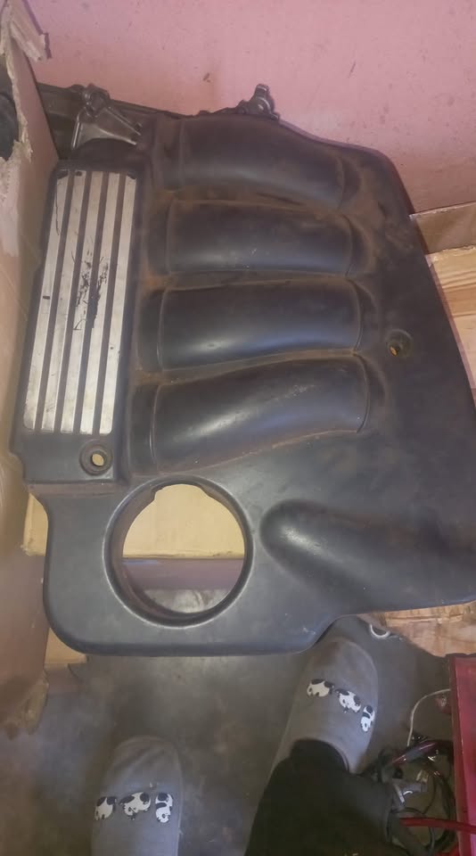 Bmw n46/42 engine cover - Private Seller