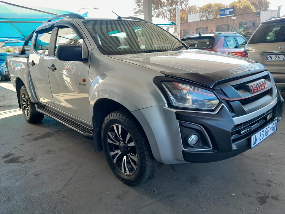 ISUZU KB250 2.5 X-RIDER DOUBLE CAB AUTOMATIC