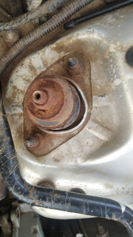 HONDA BALLADE SHOCK MOUNTING FOR SALE - Private Seller