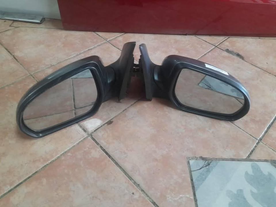 KIA PEGAS SIDE MIRRORS AVAILABLE - Private Seller KIA PEGAS SIDE MIRRORS AVAILABLE - Private Seller