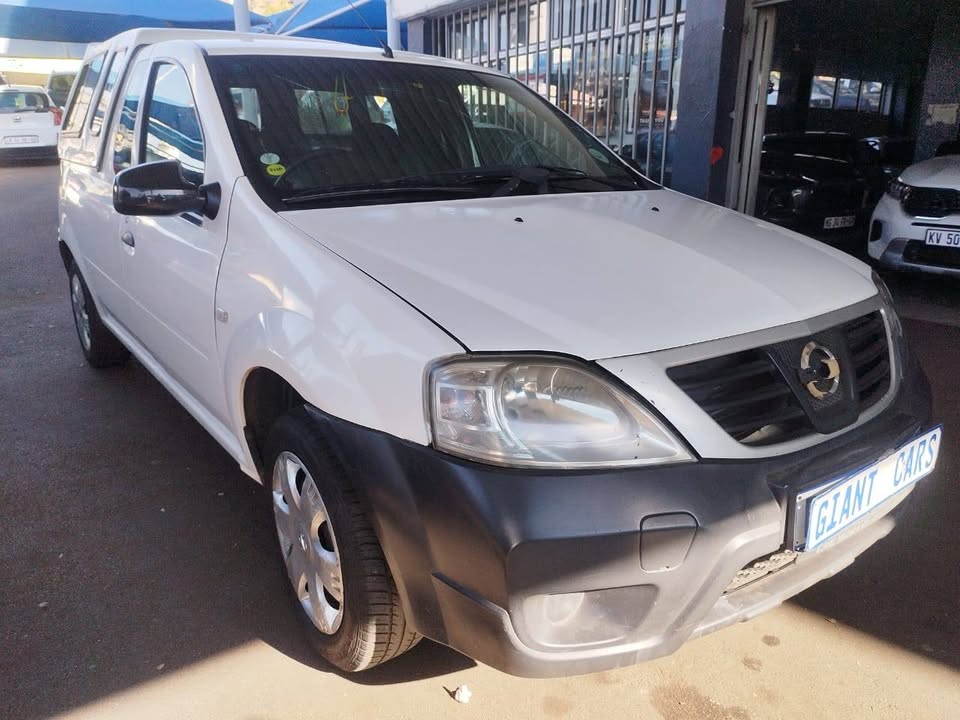 Nissan np200 1.6