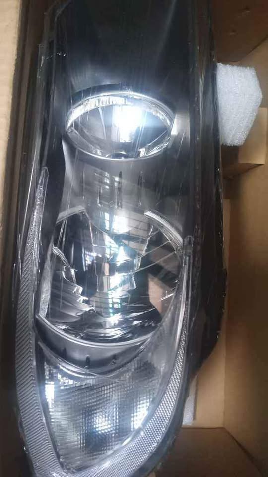 Bmw e90 headlight - Private Seller Bmw e90 headlight - Private Seller