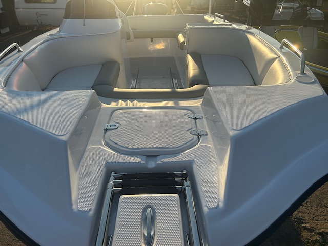 Explorer EVO19SLC(NEW!)with Used Yamaha 130hp Motor