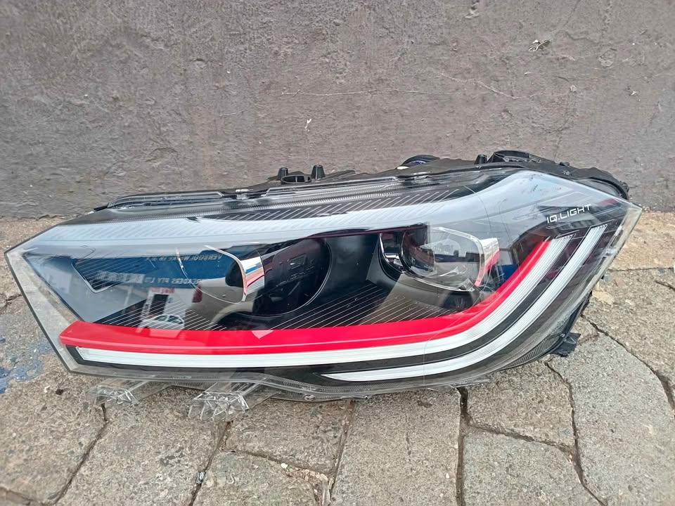Volkswagen Wagen polo 9 leftside headlight - Private Seller Volkswagen Wagen polo 9 leftside headlight - Private Seller
