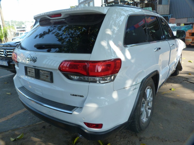 Jeep Grand Cherokee 3.6 Limited AT White - 2015 STRIPPING FOR SPARES - Private Seller Jeep Grand Cherokee 3.6 Limited AT White - 2015 STRIPPING FOR SPARES - Private Seller