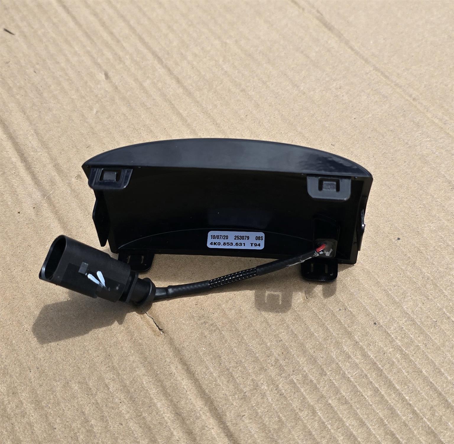 2021 AUDI Q8 FRONT RADIATOR GRILLE LEFT FLAP 4K0853631T94 OEM NEW - Private Seller 2021 AUDI Q8 FRONT RADIATOR GRILLE LEFT FLAP 4K0853631T94 OEM NEW - Private Seller