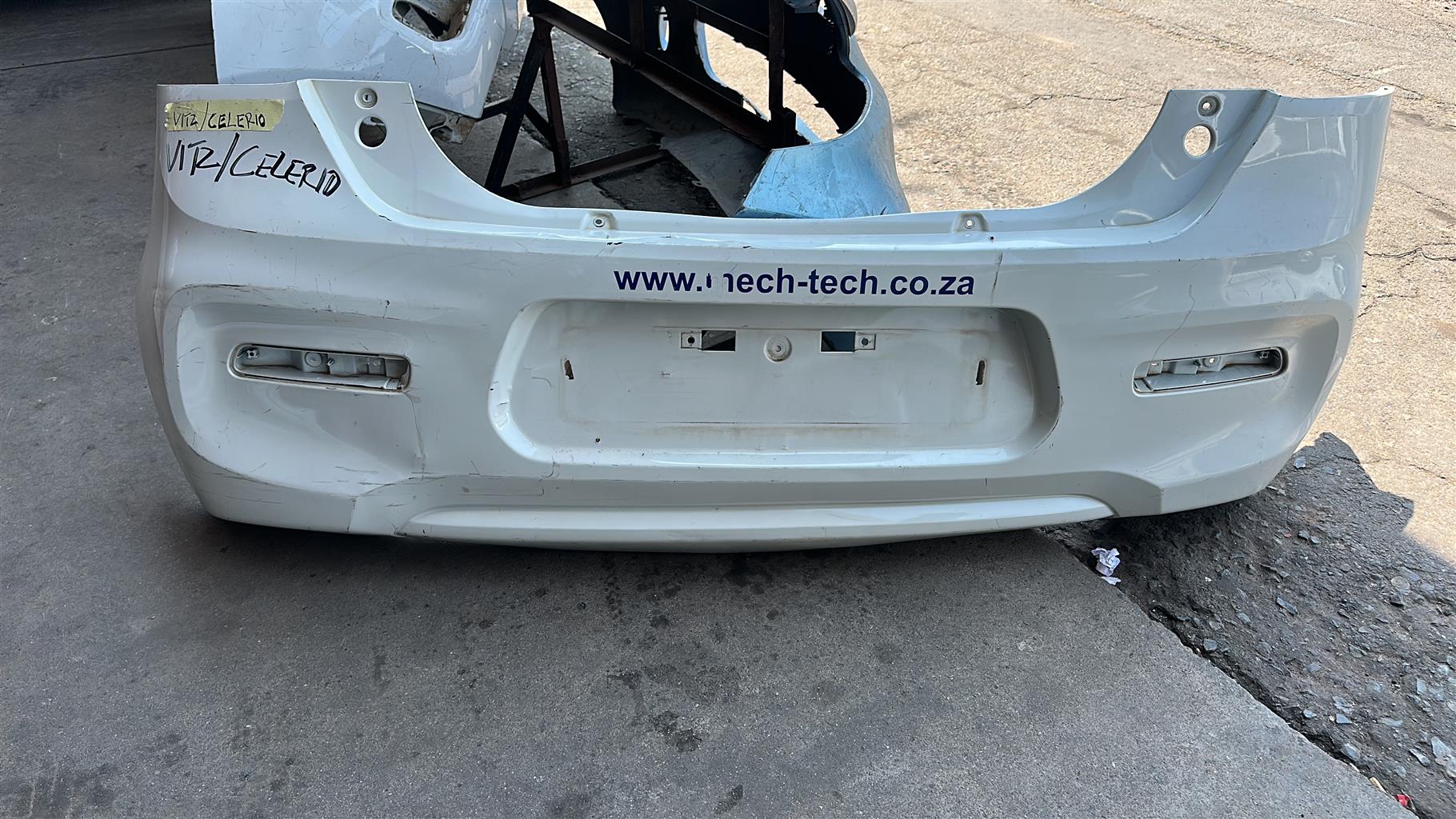 toyota vitz rear bumper for sale in a very good condition - Private Seller toyota vitz rear bumper for sale in a very good condition - Private Seller