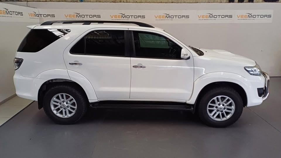 2014 TOYOTA FORTUNER 3.0D-4D 4X4 (M)