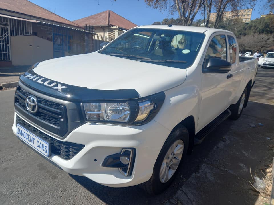 2020 TOYOTA HILUX EXTRACAB 2.4 GD6 DIESEL ENGINE, MANUAL, WHITE COLOR, MILEAGE 119,000KMS