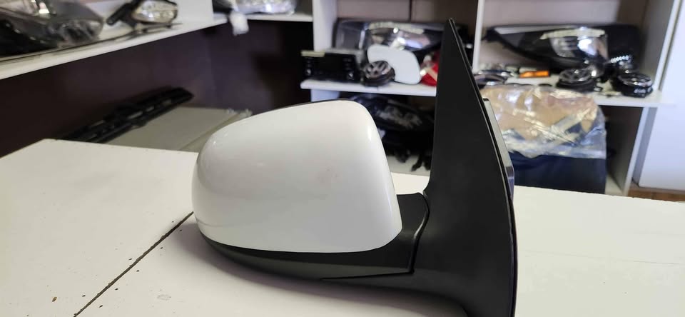 Kia picanto electric Side Mirror - Private Seller Kia picanto electric Side Mirror - Private Seller