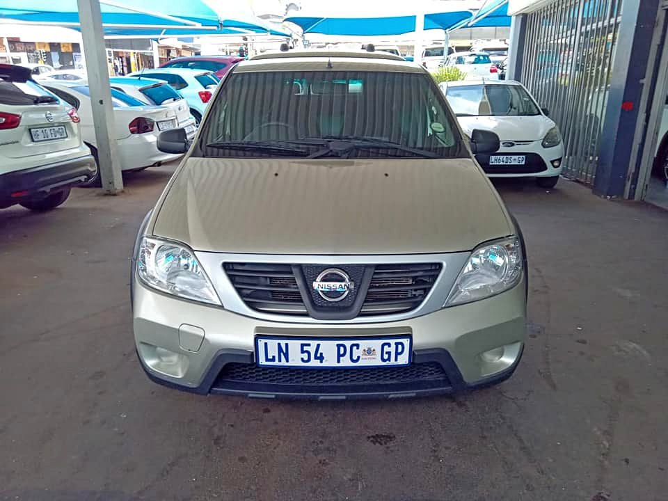 2010 NISSAN NP200 1.6 MANUAL