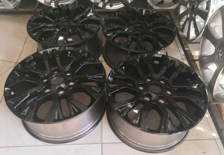18inch Ford Stormtrack/Thunder/Wildtrack original mags set for - Private Seller 18inch Ford Stormtrack/Thunder/Wildtrack original mags set for - Private Seller