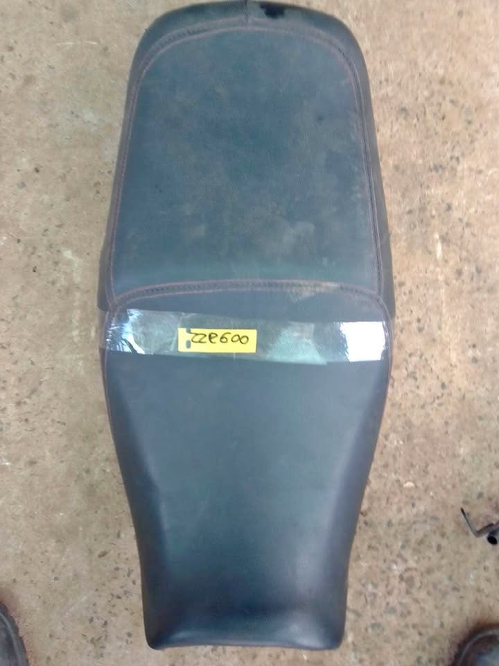 Kawasaki ZZR 600 seat - Private Seller Kawasaki ZZR 600 seat - Private Seller