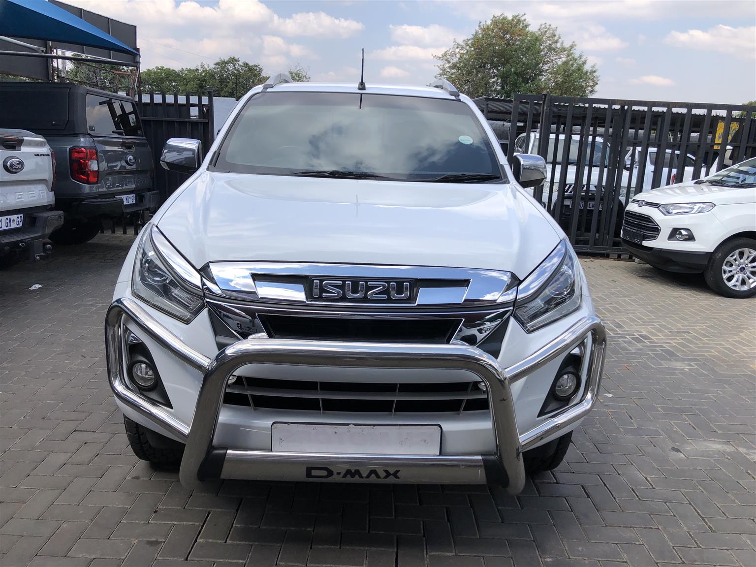 Used 2021 Isuzu D-Max 300 3.0TD double cab 4x4 LX - Private Seller Used 2021 Isuzu D-Max 300 3.0TD double cab 4x4 LX - Private Seller