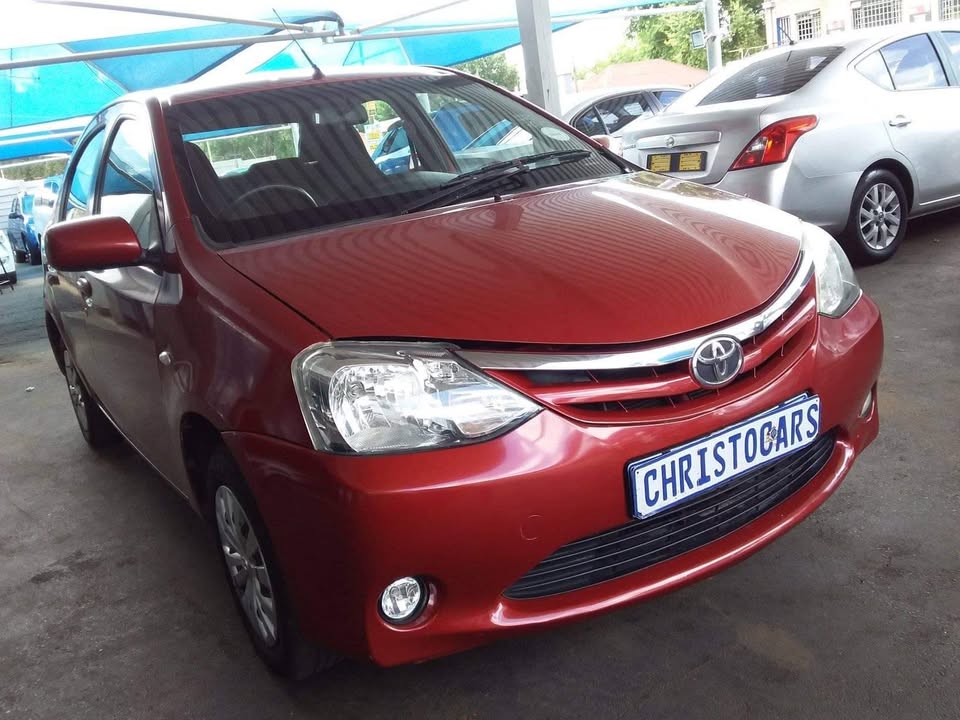 2013 Toyota Etios sedan manual 2013