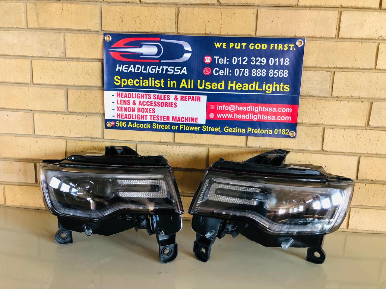 Jeep Cherokee SRT8 (black/shadow) left and right side xenon headlights - Private Seller Jeep Cherokee SRT8 (black/shadow) left and right side xenon headlights - Private Seller