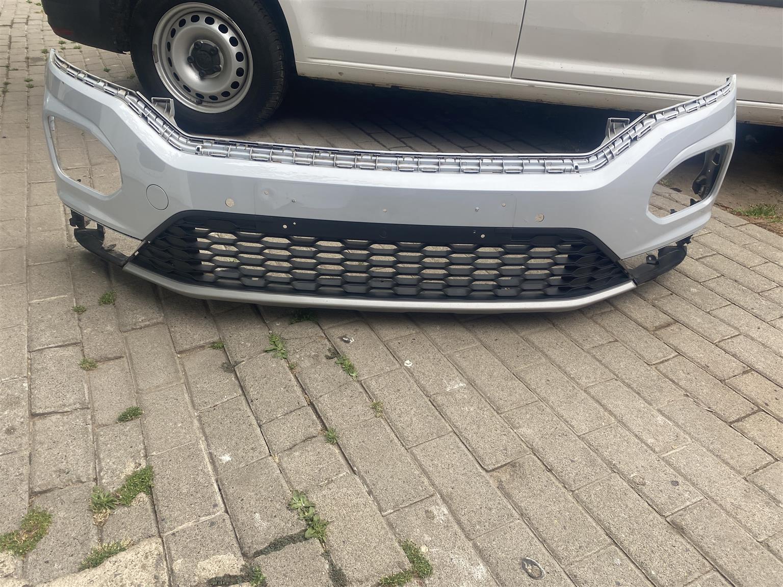 2021 VW T-ROC FRONT BUMPER FOR SALE - Private Seller