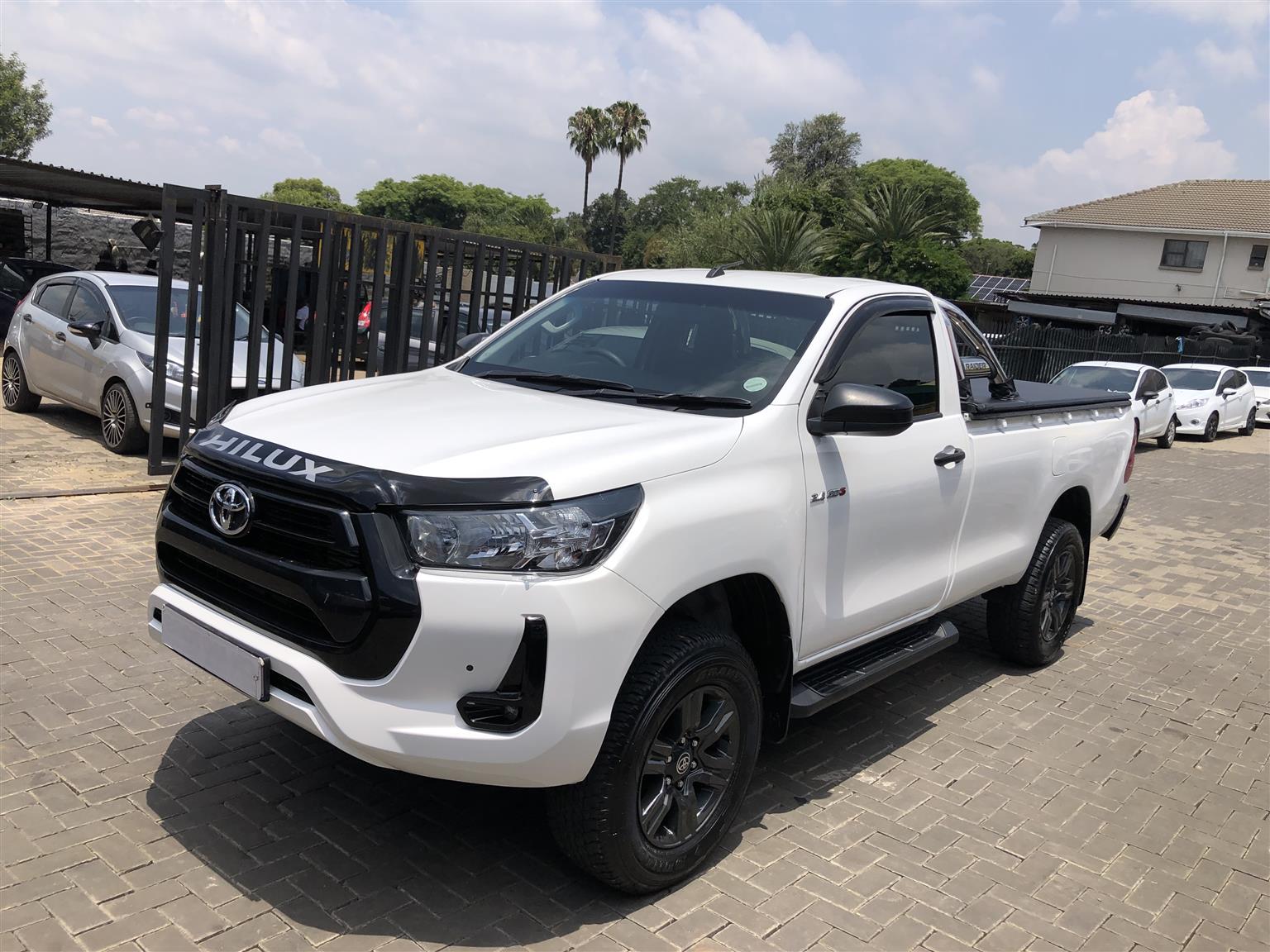 Used 2024 Toyota Hilux 2.4GD-6 single cab 4x4 Raider manual - Private Seller Used 2024 Toyota Hilux 2.4GD-6 single cab 4x4 Raider manual - Private Seller