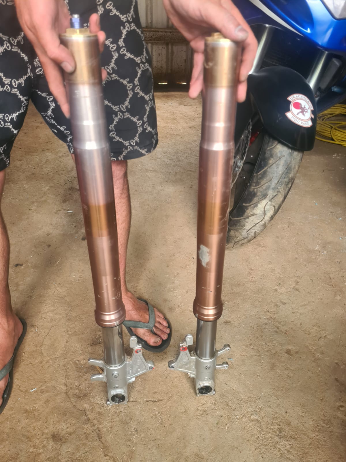 2 Suzuki 1000 k1 k2 front shocks - Private Seller 2 Suzuki 1000 k1 k2 front shocks - Private Seller