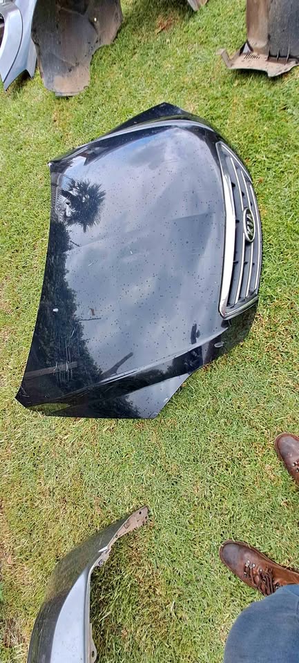 Kia Sorento EX 2008 Bonnet For Sale @ Spareline Auto - Private Seller Kia Sorento EX 2008 Bonnet For Sale @ Spareline Auto - Private Seller