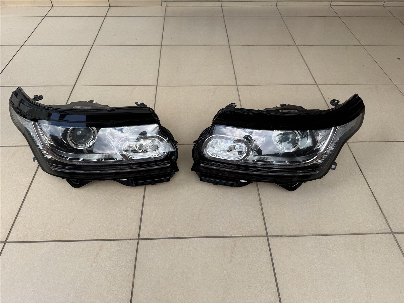 2014-2017 Range Rover L045 Vogue Headlight - Private Seller 2014-2017 Range Rover L045 Vogue Headlight - Private Seller