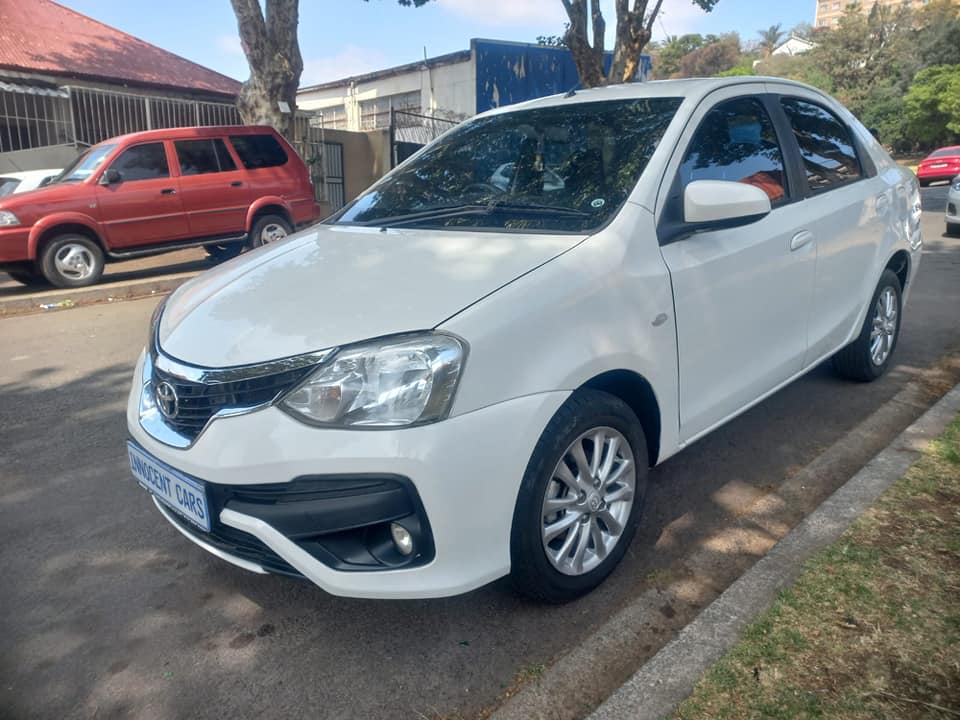2019 TOYOTA ETIOS SEDAN 1.5 PETROL, MANUAL, WHITE COLOR, MILEAGE 71000KMS
