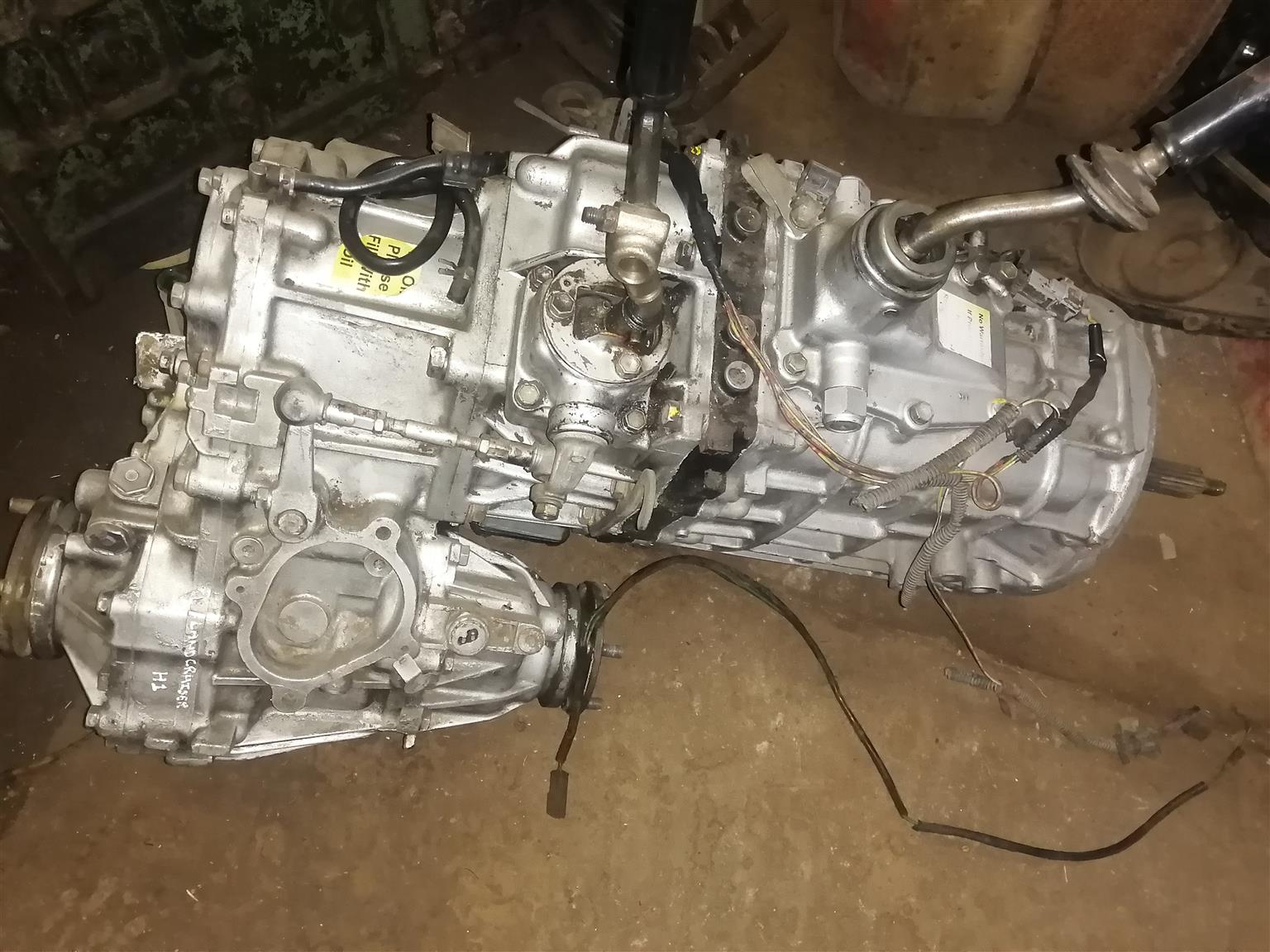 Toyota land cruiser h1 4x4 manual gearbox - Private Seller