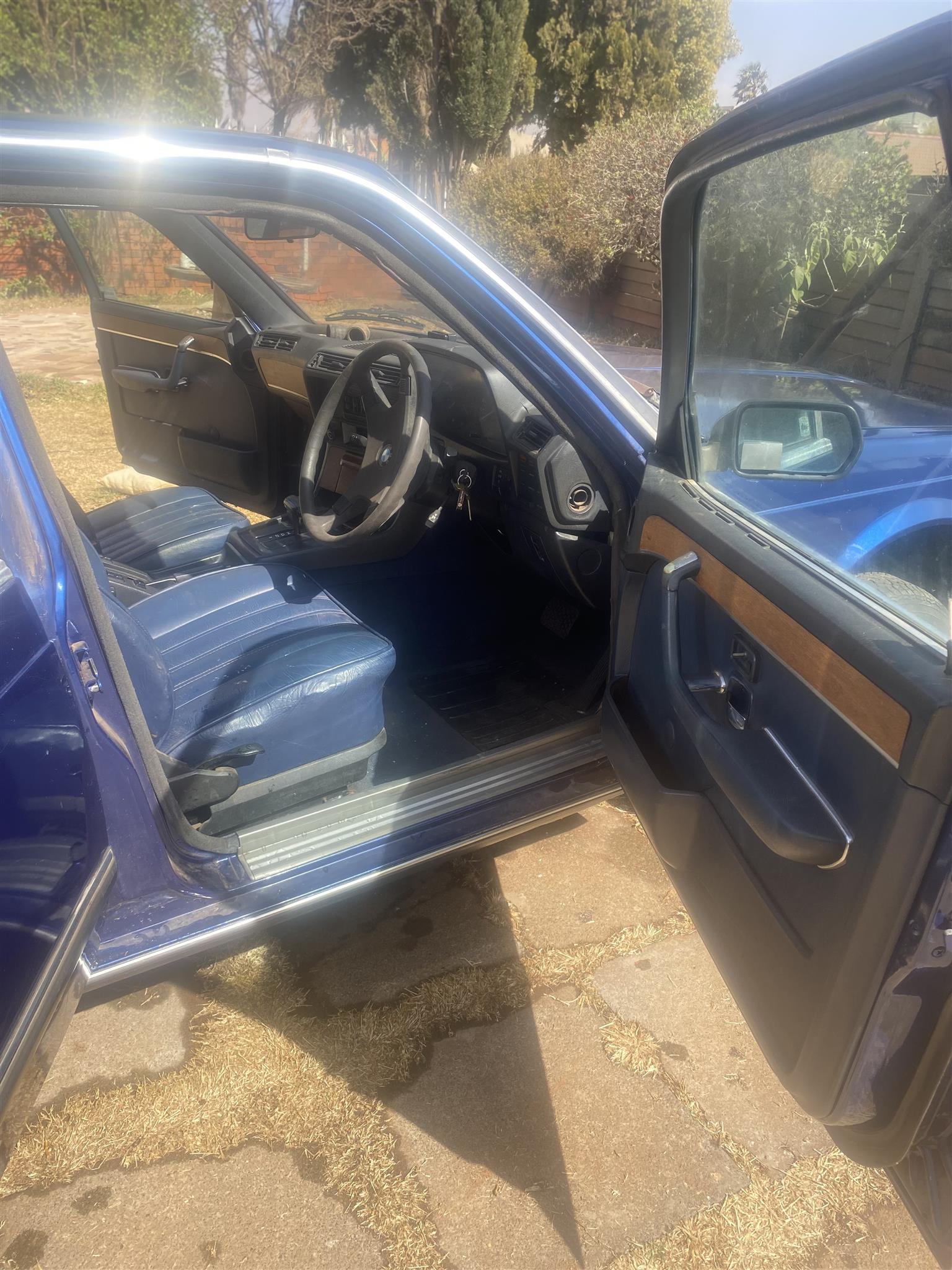 BMW 733i