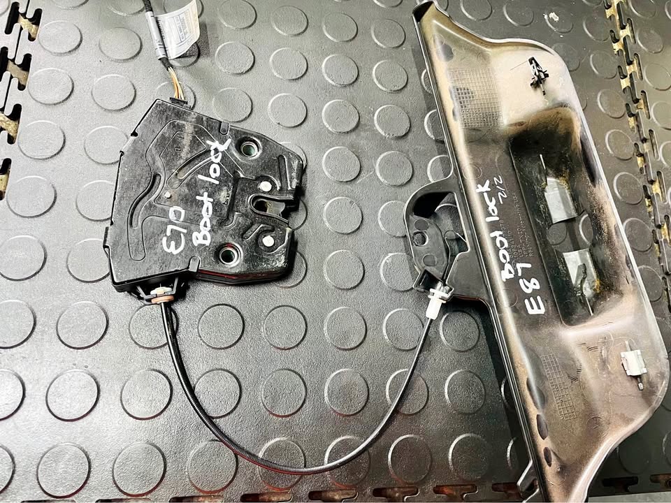 BMW E70 boot lock - Private Seller