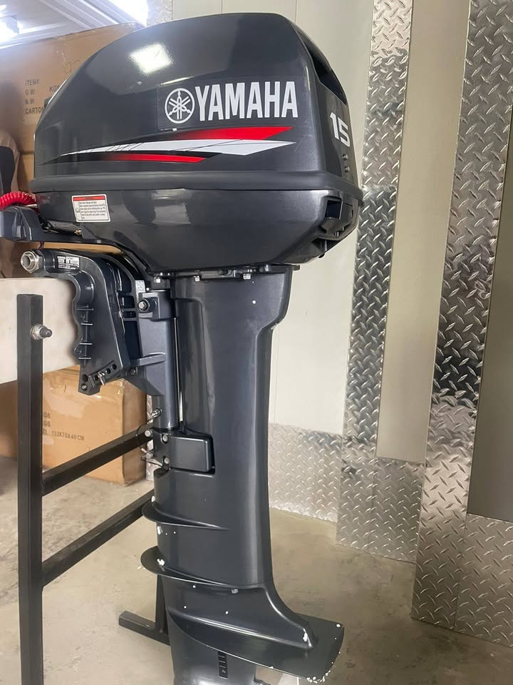 15 HP Yamaha motor