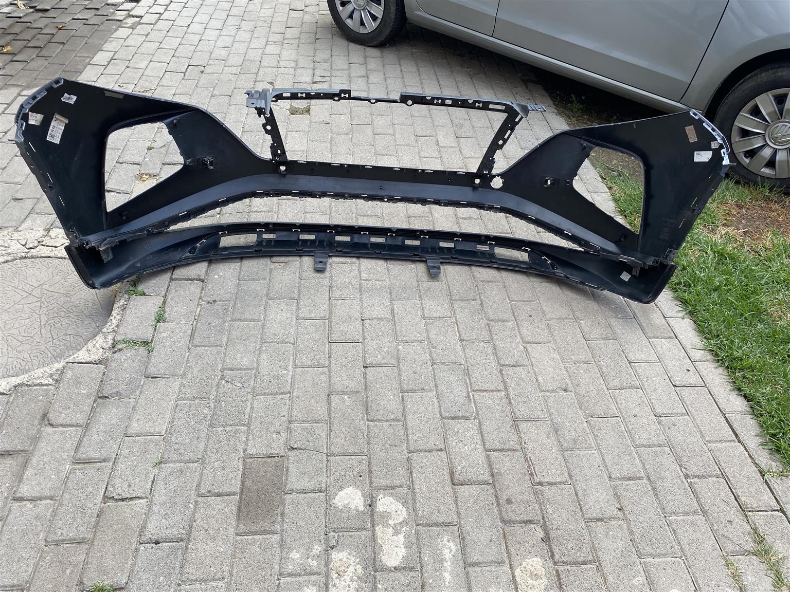 2023 HYUNDAI TUCSON FRONT BUMPER FOR SALE. IN PRISTINE CONDITION - Private Seller