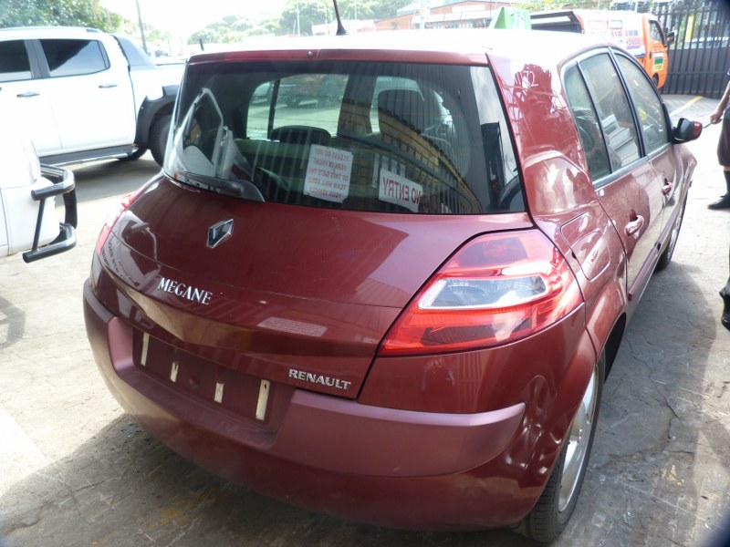 Renault Megane II 1.6 Shake It Manual Red - 2008 STRIPPING FOR SPARES - Private Seller Renault Megane II 1.6 Shake It Manual Red - 2008 STRIPPING FOR SPARES - Private Seller