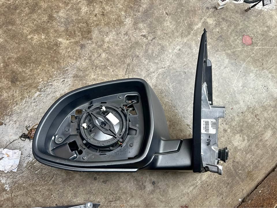 2018 2026 BMW X5 G05 X7 G07 LEFT SIDE DOOR MIRROR HEATED/BLIND SPOT BLACK MATT - Private Seller 2018 2026 BMW X5 G05 X7 G07 LEFT SIDE DOOR MIRROR HEATED/BLIND SPOT BLACK MATT - Private Seller