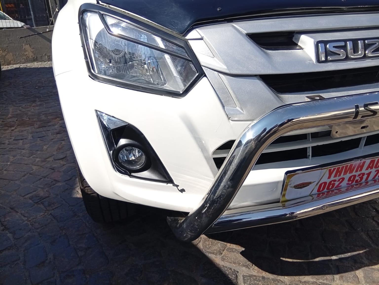 2019 Isuzu KB250 DMax DoubleCab 4X2 Bakkie  Manual Cloth Seats, RollBar,