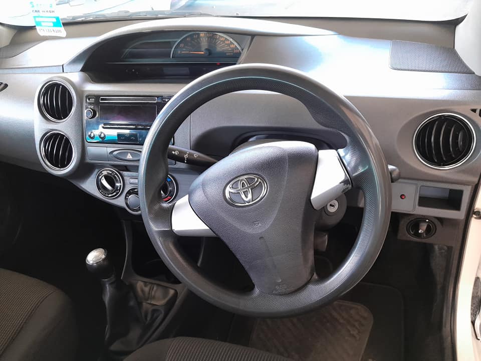 2019 TOYOTA ETIOS 1.5 SEDAN MANUAL