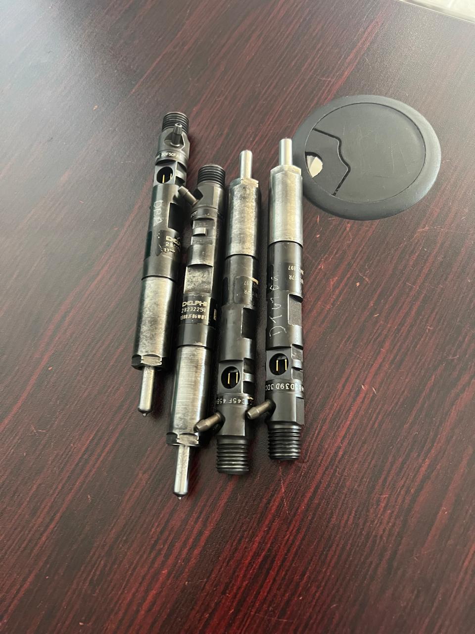 NISSAN NP 200 DIESEL INJECTORS - Private Seller