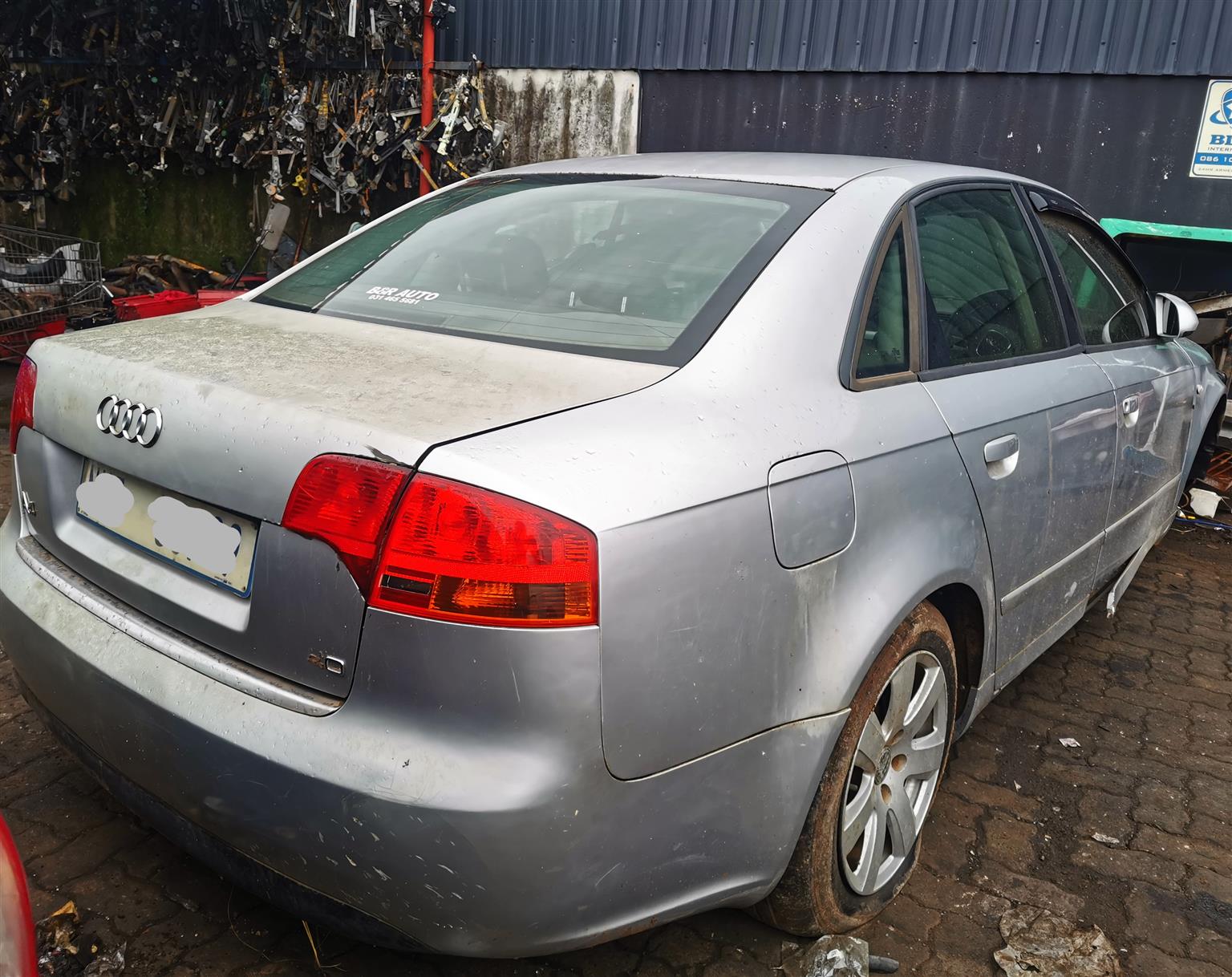 Stripping 2006 Audi A4 B7 2.0L ALT for spare parts.